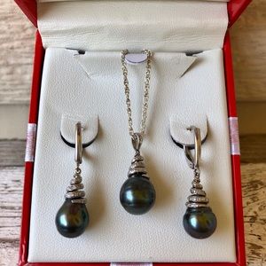 Tahitian Pearl  Necklace and Earrings